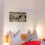 Haus Latschenhang 3 Soiernblick * Mittenwald