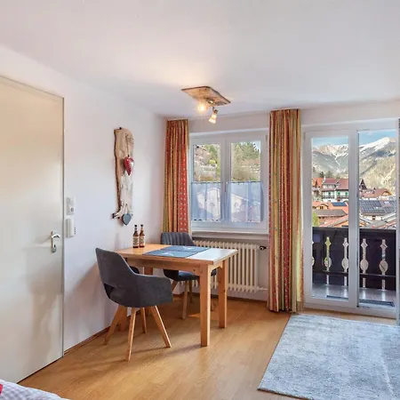 Haus Latschenhang 3 Soiernblick Миттенвальд